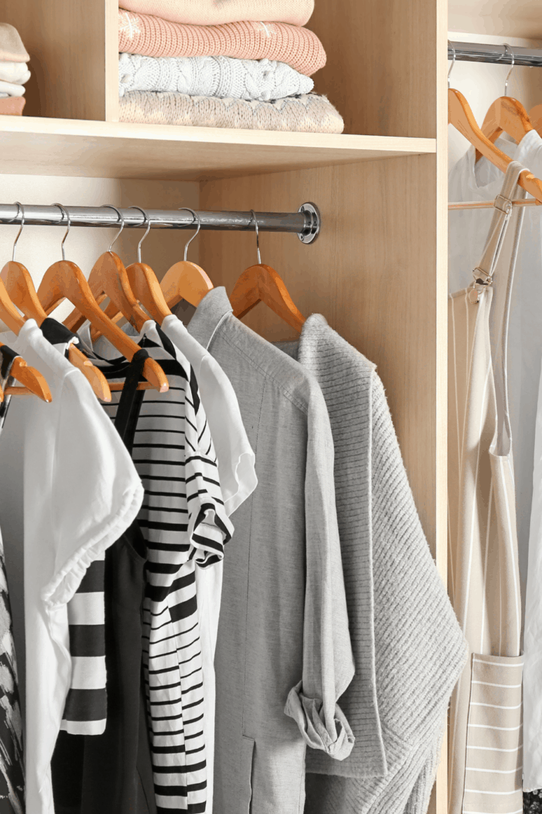 20 Practical Ways to Clean Out Your Closet