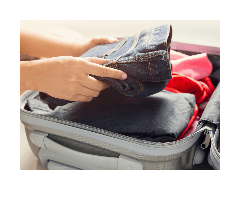 packing a minimalist travel wardrobe