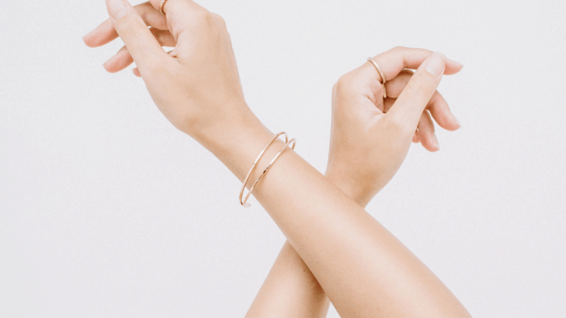 Minimalist Jewelry: 10 Brands You Need To Know