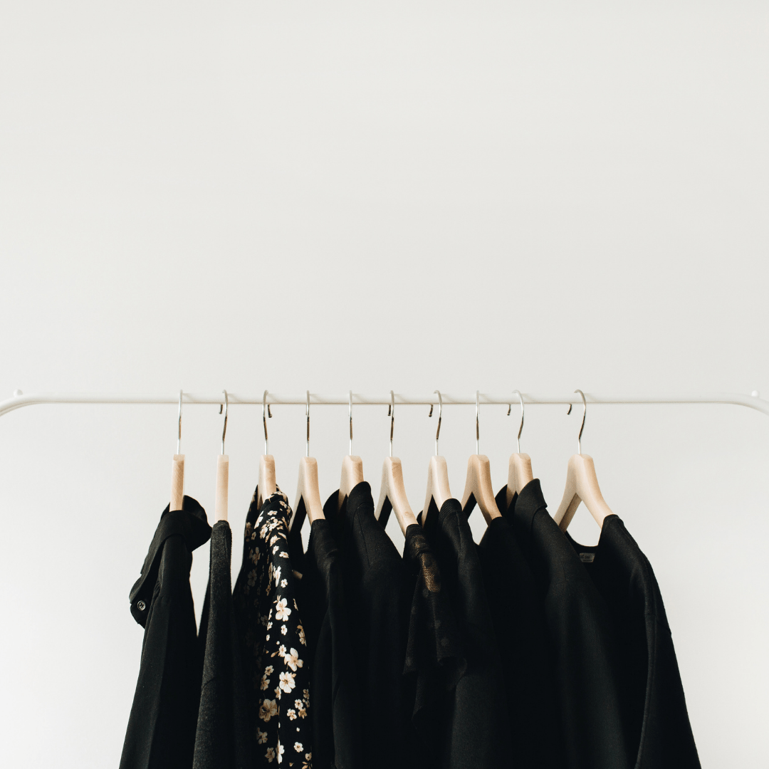 7 Minimalist Clothing Brands for The Everyday Minimalist