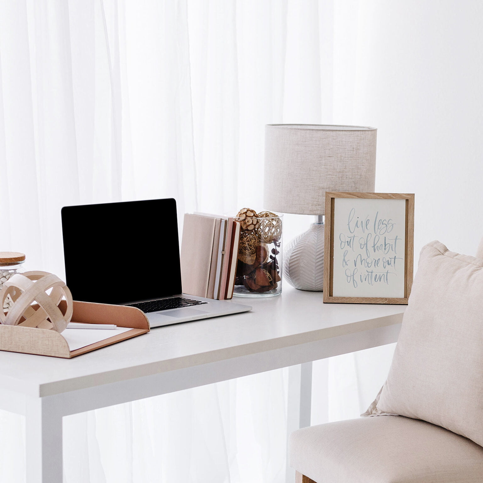 17 Characteristics of a Minimalist Person - Minimalism Made Simple
