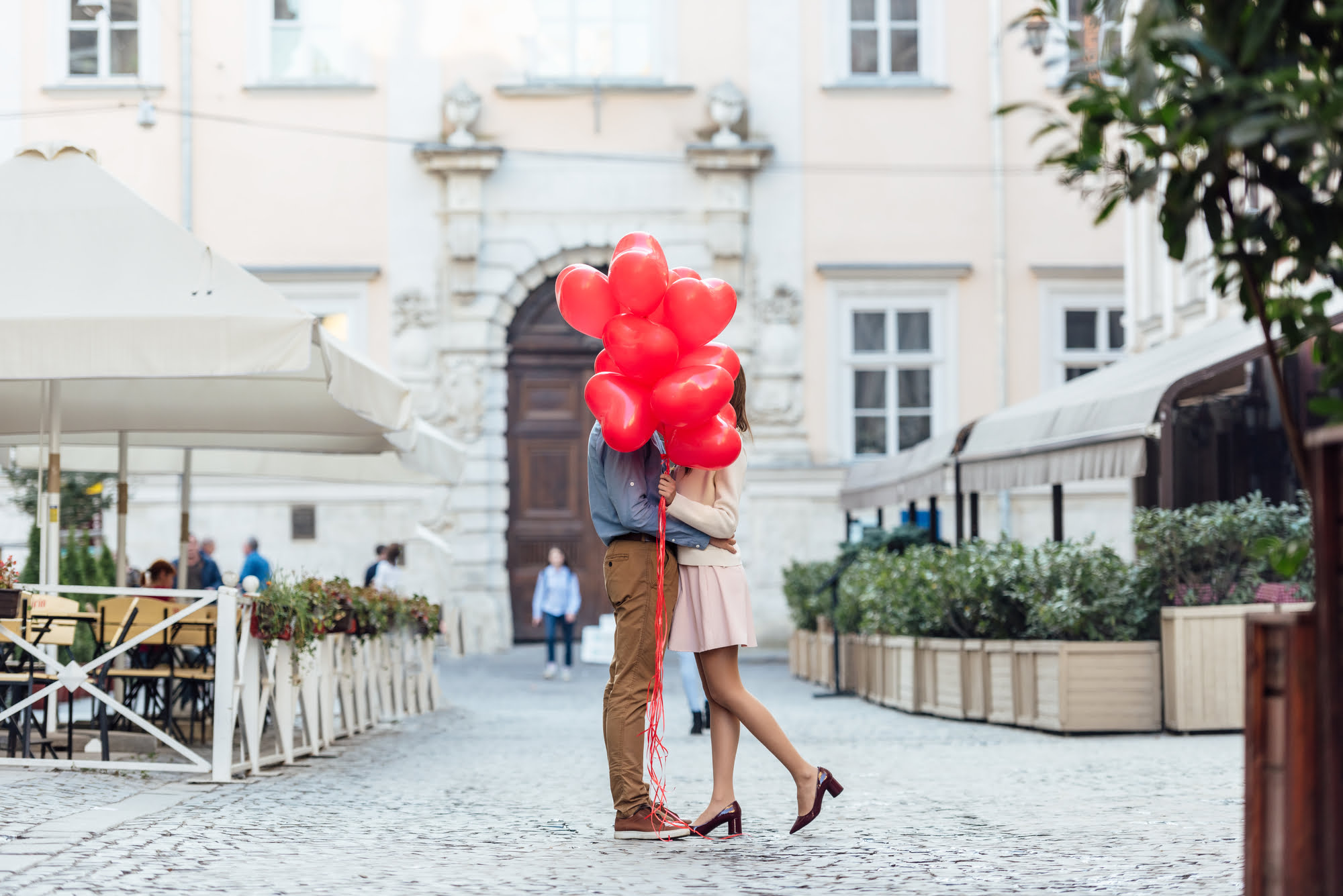 10 Common Infatuation Symptoms You Need to Know