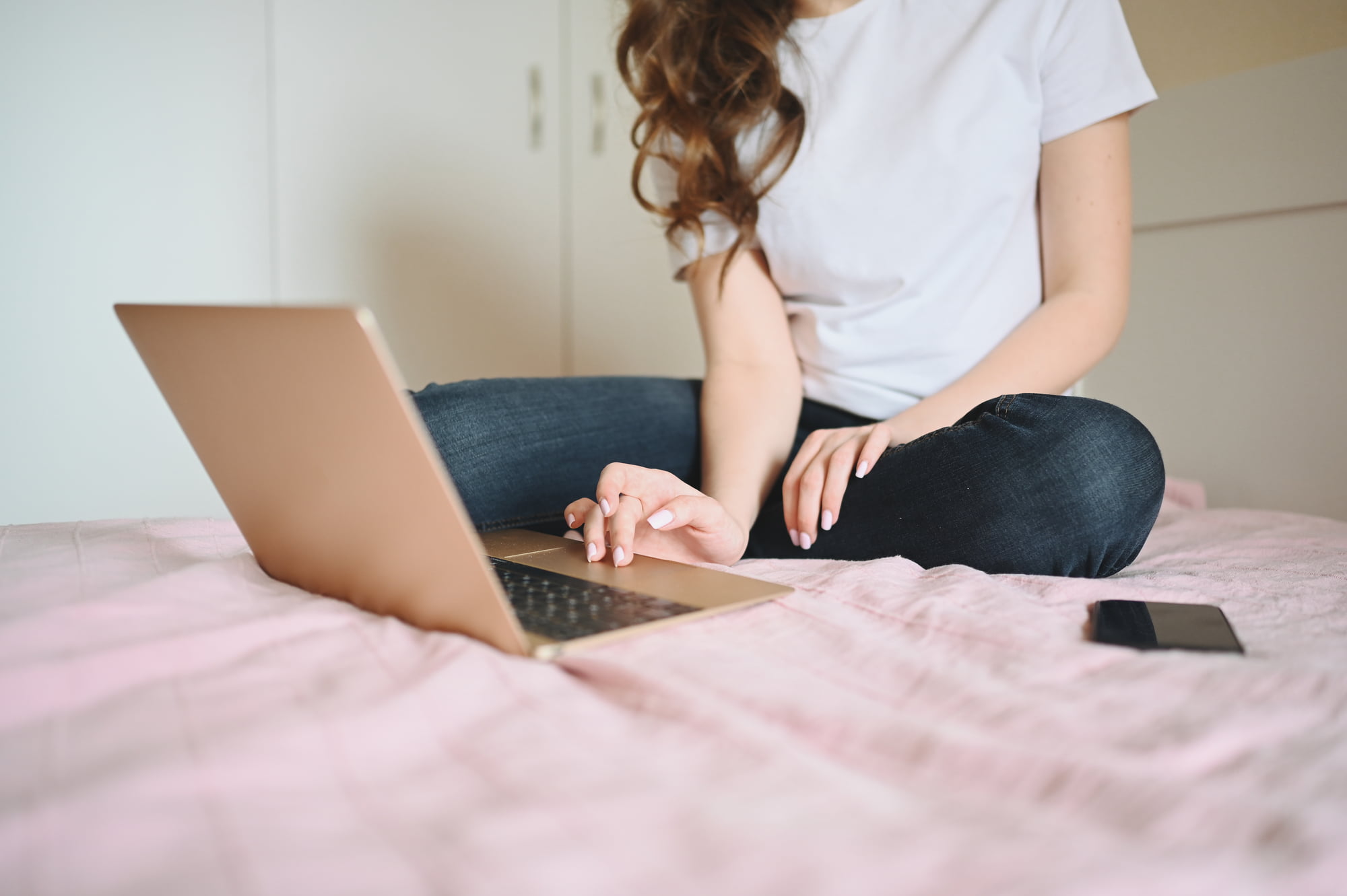 10 Tips for Getting Over a Long Distance Break up