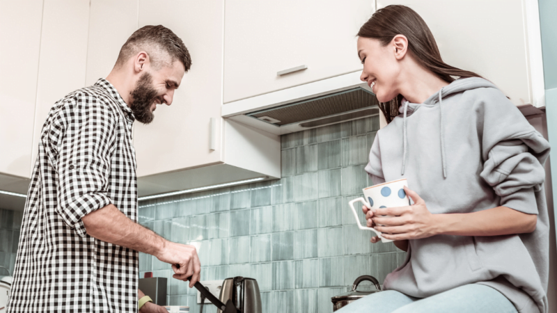 25 Simple Acts of Service Ideas for Relationships
