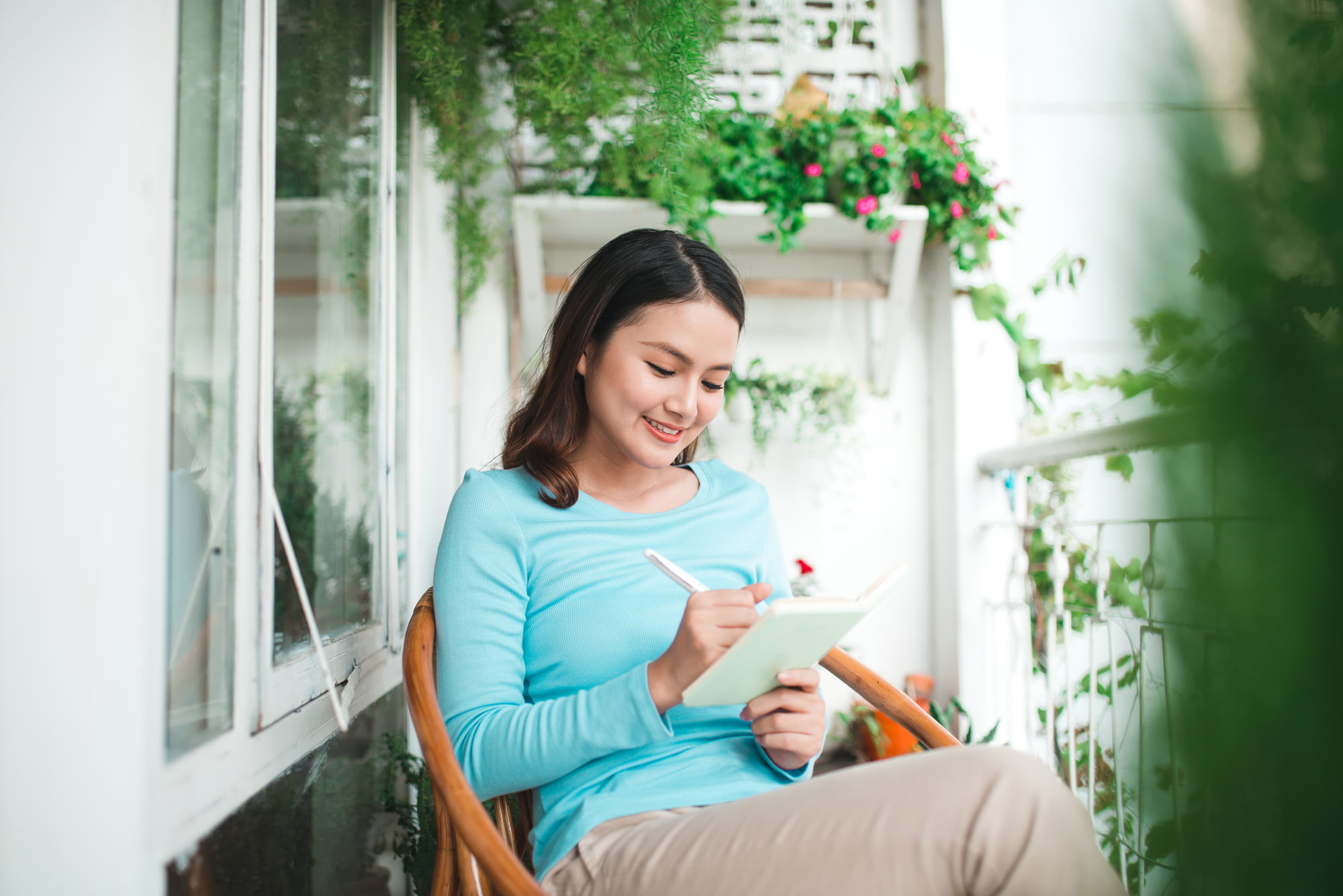 100 Simple Daily Habits to Improve Your Life in 2024